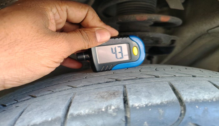 2024 KIA SELTOS  HTK PLUS 1.5 PETROL MT, Petrol, Manual, 23,047 km, tyre