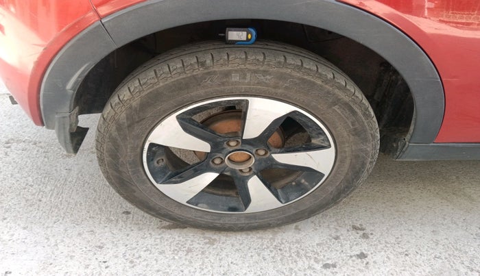 2017 Tata NEXON XZ PLUS DIESEL, Diesel, Manual, 1,24,102 km, tyre