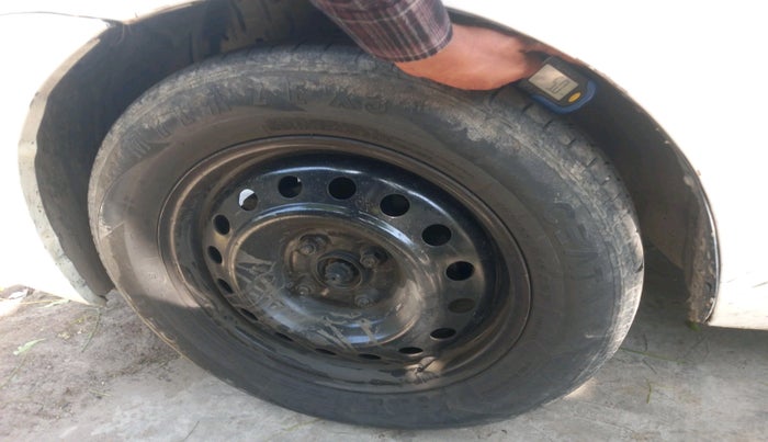 2015 Toyota Etios GD, Diesel, Manual, 1,15,374 km, tyre