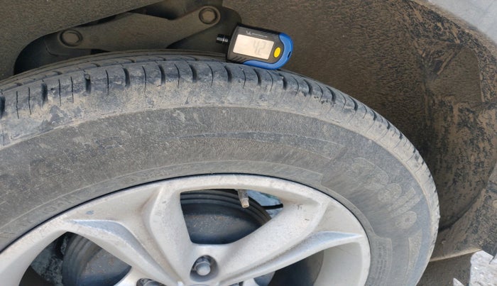 2019 Tata Harrier XZ 2.0L, Diesel, Manual, 77,262 km, tyre