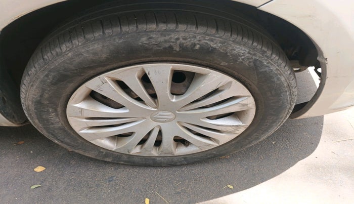 2013 Maruti Ertiga VXI CNG, CNG, Manual, 1,08,427 km, tyre