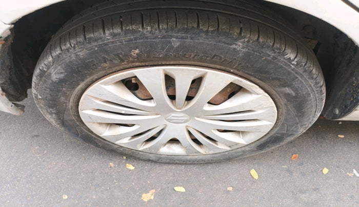 2013 Maruti Ertiga VXI CNG, CNG, Manual, 1,08,427 km, tyre