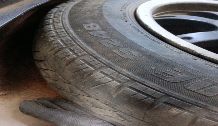 2012 Maruti Swift VDI, Diesel, Manual, 1,24,319 km, tyre