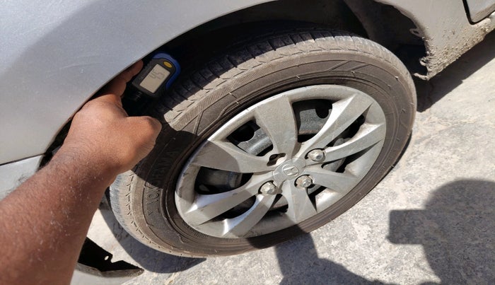 2011 Hyundai Eon MAGNA O, Petrol, Manual, 71,260 km, tyre