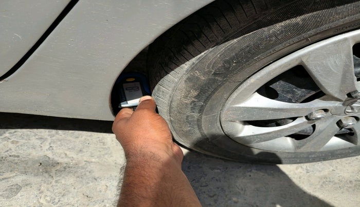 2011 Hyundai Eon MAGNA O, Petrol, Manual, 71,260 km, tyre