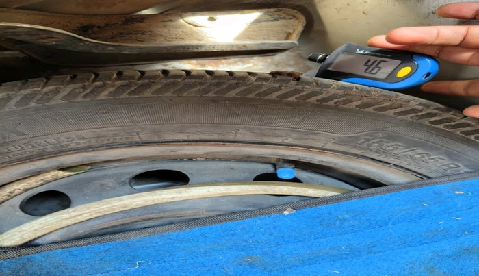 2011 Hyundai Eon MAGNA O, Petrol, Manual, 71,260 km, tyre