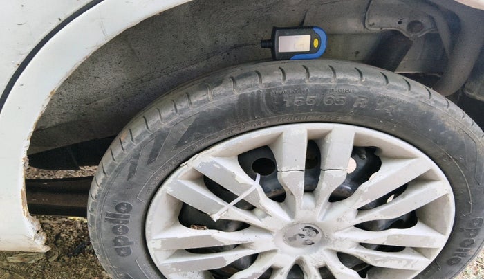 2015 Maruti Wagon R 1.0 VXI, Petrol, Manual, 1,61,951 km, tyre