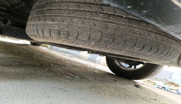 2022 KIA CARENS LUXURY PLUS 1.4 PETROL 7 STR, Petrol, Manual, 14,333 km, tyre