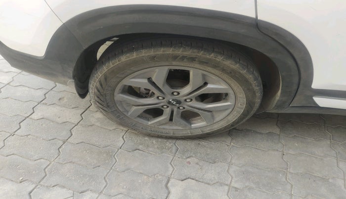 2023 KIA SELTOS HTX PETROL 1.5, Petrol, Manual, 49,341 km, tyre