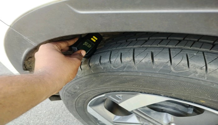 2021 Hyundai VENUE SX 1.0 TURBO, Petrol, Manual, 75,608 km, tyre