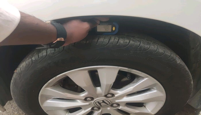 2013 Honda City 1.5L I-VTEC V AT, Petrol, Automatic, 1,09,410 km, tyre