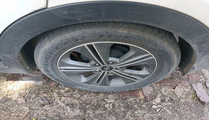 2017 Hyundai Creta SX PLUS AT 1.6 DIESEL, Diesel, Automatic, 42,806 km, tyre