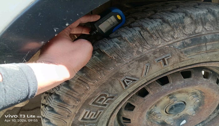 2013 Mahindra Xylo H4 BS IV, Diesel, Manual, 2,03,192 km, tyre