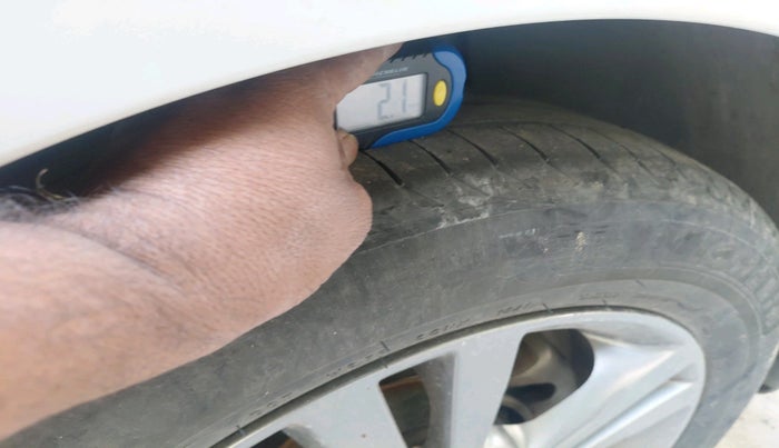 2017 Hyundai New Elantra 2.0 SX (O) MT, Petrol, Manual, 91,309 km, tyre