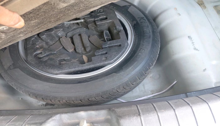 2017 Hyundai New Elantra 2.0 SX (O) MT, Petrol, Manual, 91,309 km, tyre