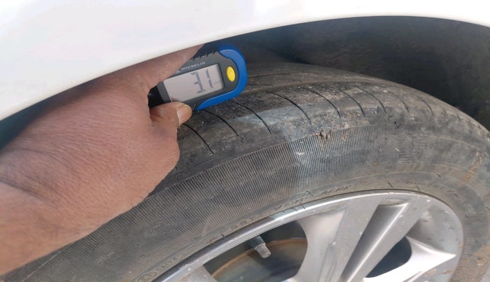 2017 Hyundai New Elantra 2.0 SX (O) MT, Petrol, Manual, 91,309 km, tyre