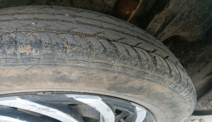 2014 Maruti Ertiga VDI, Diesel, Manual, 94,602 km, tyre