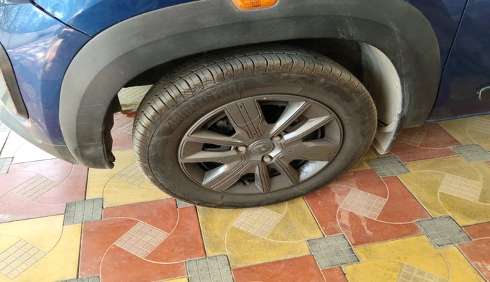 2020 Renault Kwid CLIMBER 1.0 AMT (O), Petrol, Automatic, 55,050 km, tyre