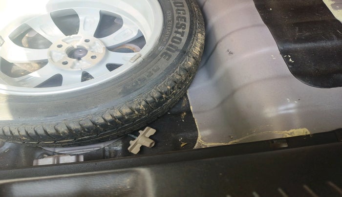 2012 Hyundai Verna FLUIDIC 1.6 VTVT SX, Petrol, Manual, 57,940 km, tyre