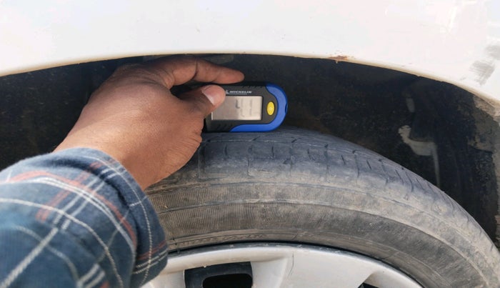 2015 Maruti Alto K10 VXI (O), Petrol, Manual, 83,531 km, tyre