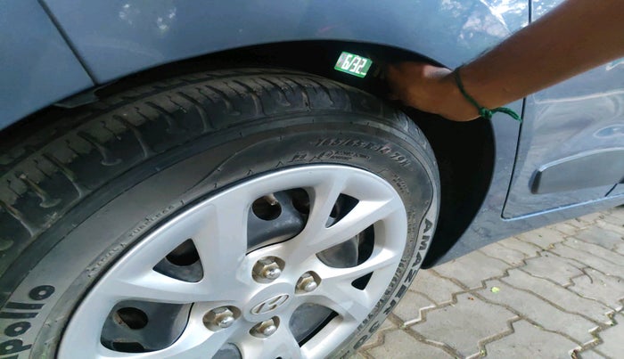 2017 Hyundai Grand i10 SPORTZ (O) 1.2 KAPPA VTVT, Petrol, Manual, 76,366 km, tyre