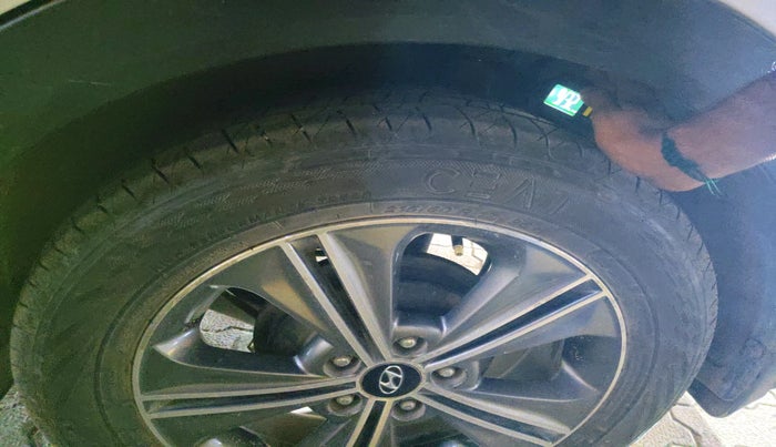 2016 Hyundai Creta SX 1.6 DIESEL, Diesel, Manual, 1,49,550 km, tyre