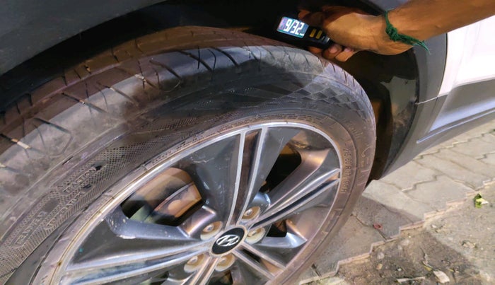 2016 Hyundai Creta SX 1.6 DIESEL, Diesel, Manual, 1,49,550 km, tyre