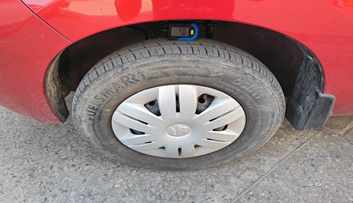 2022 Maruti Alto LXI O, Petrol, Manual, 2,544 km, tyre