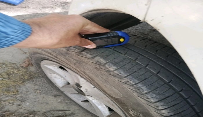 2016 Maruti Wagon R 1.0 LXI CNG, CNG, Manual, 1,39,342 km, tyre