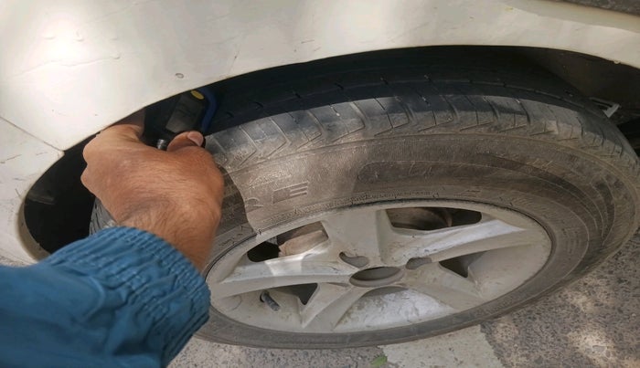 2016 Maruti Wagon R 1.0 LXI CNG, CNG, Manual, 1,39,342 km, tyre