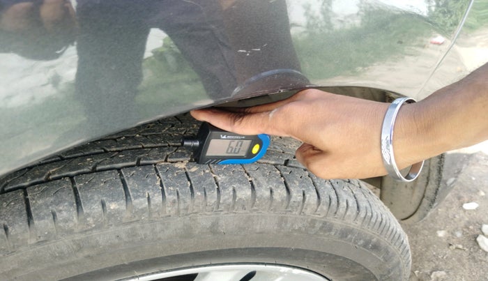 2018 Toyota Innova Crysta 2.8 GX AT 7 STR, Diesel, Automatic, 1,53,014 km, tyre