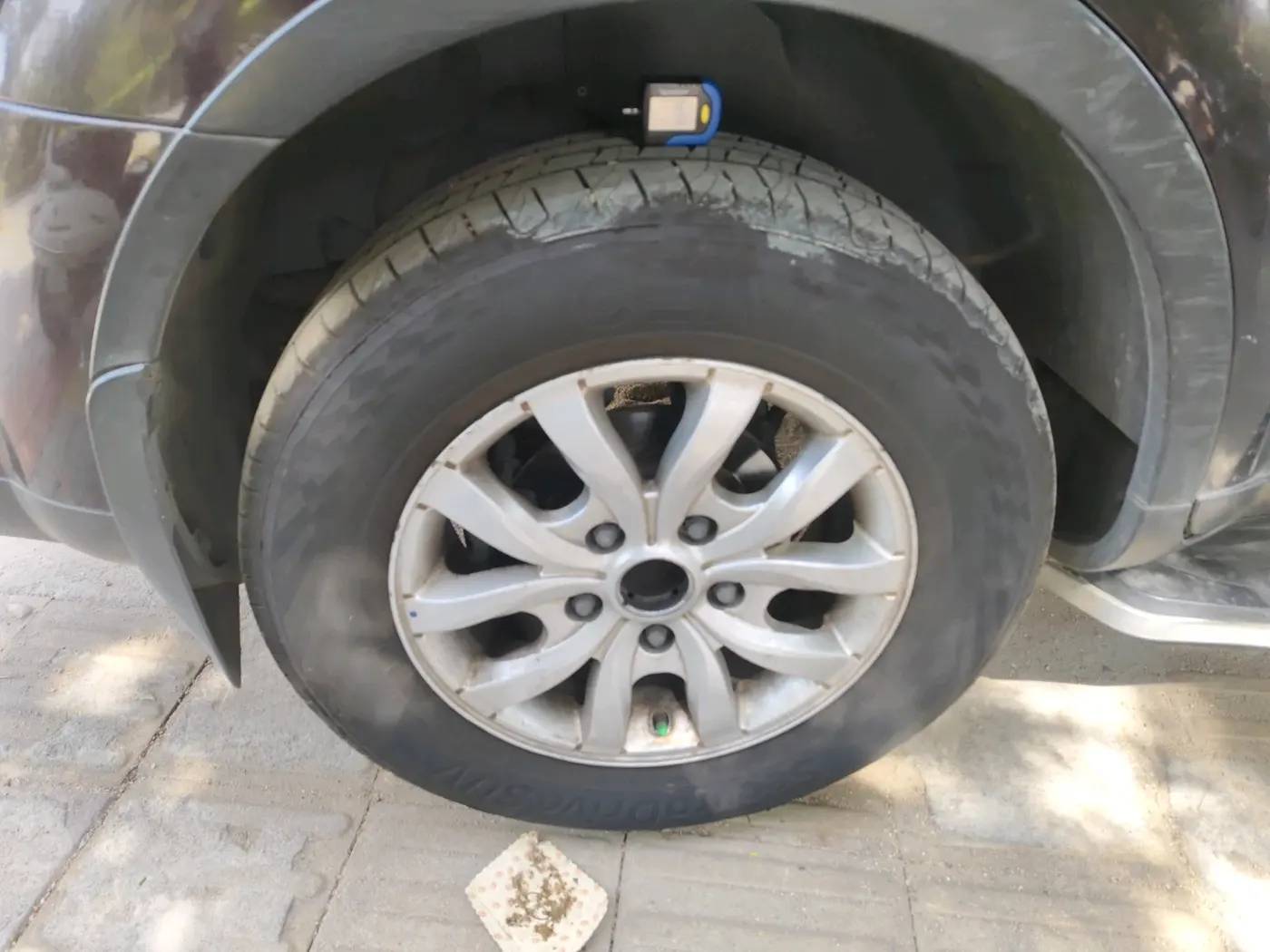 2018 Mahindra XUV500 W11, Diesel, Manual, 1,33,537 km, tyre