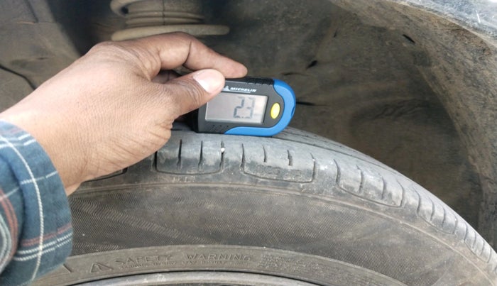 2017 Nissan Micra XL DIESEL, Diesel, Manual, 1,96,156 km, tyre