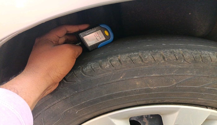 2013 Maruti Swift Dzire VDI, Diesel, Manual, 1,25,344 km, tyre