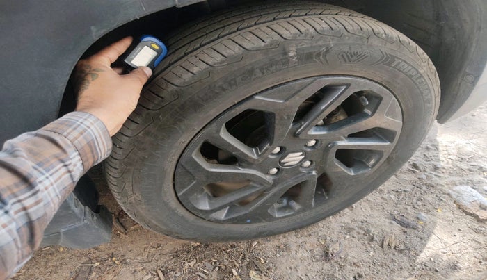 2024 Maruti FRONX DELTA PLUS 1.2L AGS, Petrol, Automatic, 14,900 km, tyre