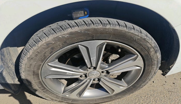 2018 Hyundai Verna 1.6 SX (O) CRDI MT, Diesel, Manual, 1,59,602 km, tyre