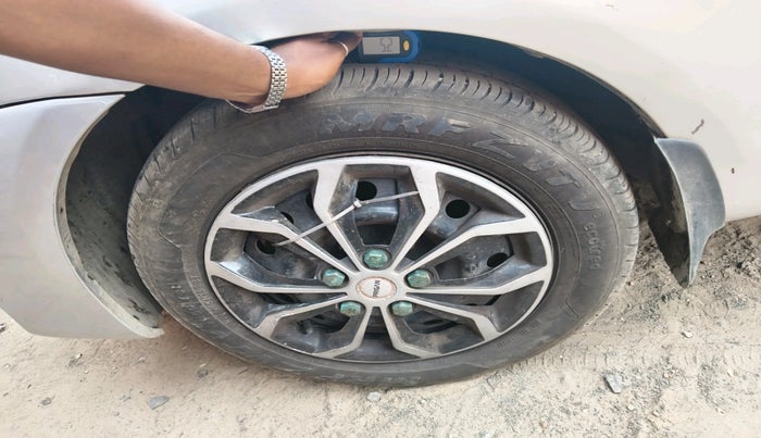 2013 Toyota Etios GD, Diesel, Manual, 2,07,624 km, tyre