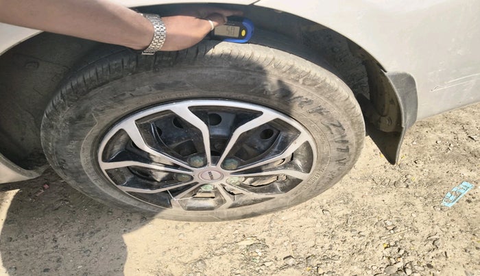 2013 Toyota Etios GD, Diesel, Manual, 2,07,624 km, tyre