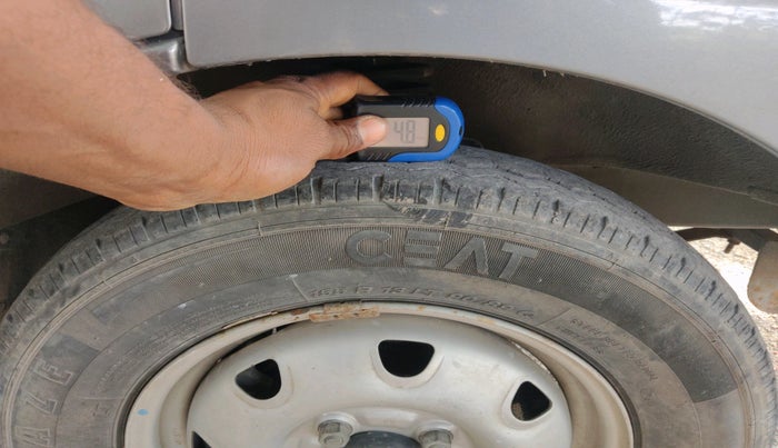 2016 Maruti Eeco 7 STR, Petrol, Manual, 17,362 km, tyre