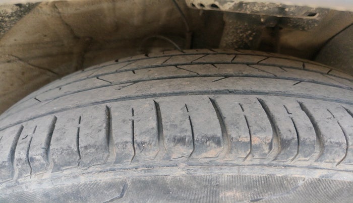 2019 Hyundai VENUE SX(O) 1.4 CRDI, Diesel, Manual, 89,259 km, tyre