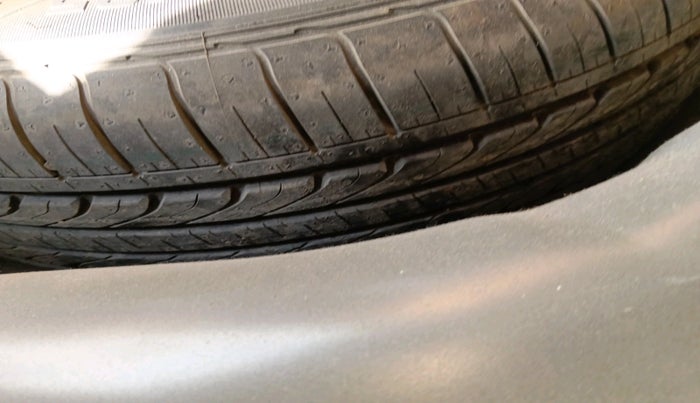 2020 KIA SONET HTX 1.5, Diesel, Manual, 92,647 km, tyre