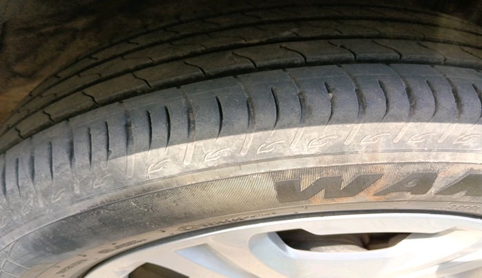 2020 KIA SONET HTX 1.5, Diesel, Manual, 92,647 km, tyre