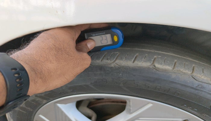 2022 Hyundai Verna SX 1.5 VTVT, Petrol, Manual, 54,562 km, tyre