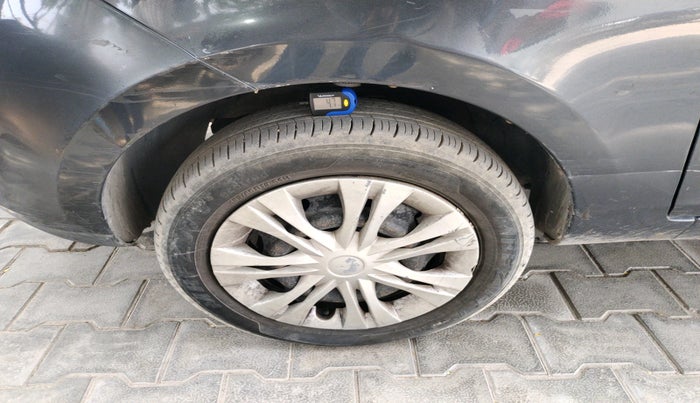 2016 Tata Zest XMS PETROL, Petrol, Manual, 1,28,388 km, tyre