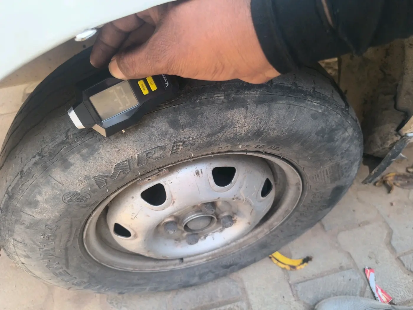 2020 Maruti Eeco 7 STR, Petrol, Manual, 85,263 km, tyre