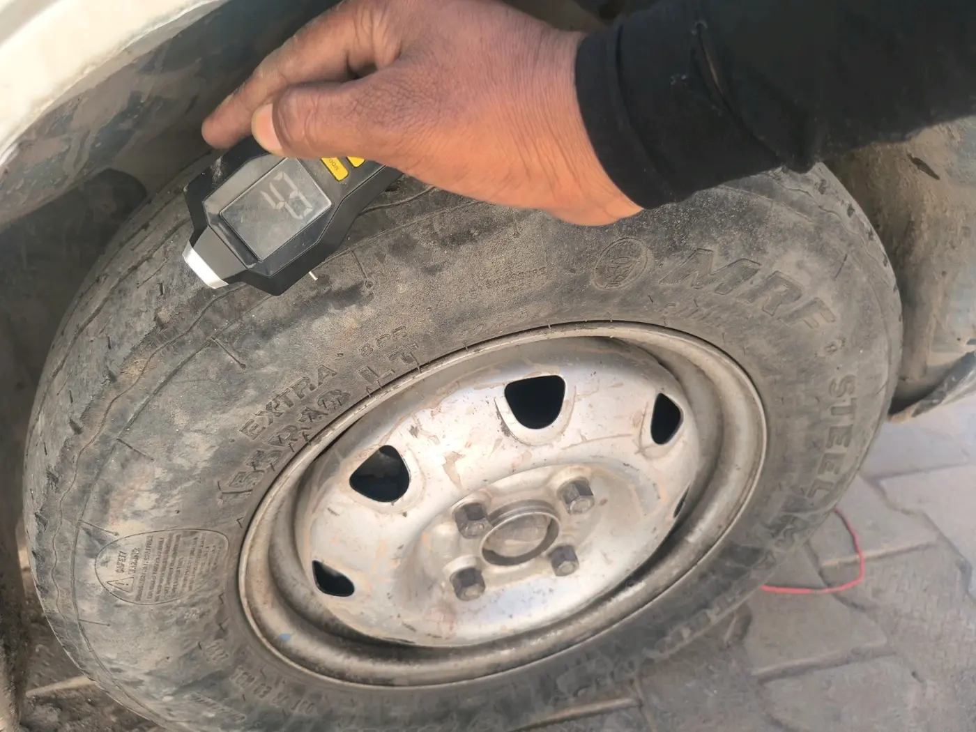 2020 Maruti Eeco 7 STR, Petrol, Manual, 85,263 km, tyre