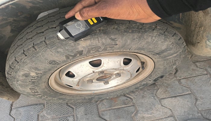 2020 Maruti Eeco 7 STR, Petrol, Manual, 84,946 km, tyre