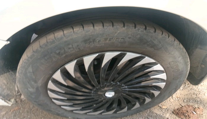 2022 Tata TIGOR XZ PLUS CNG, CNG, Manual, 63,882 km, tyre