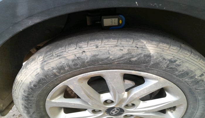 2019 Hyundai Creta SX 1.6 DIESEL, Diesel, Manual, 1,00,203 km, tyre