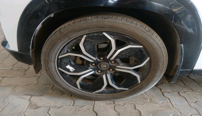 2024 Tata Curvv Creative Plus S 1.5 Diesel 6MT, Diesel, Manual, 55,101 km, tyre